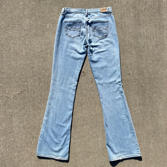 SOLD- Y2K flared Abercrombie & Fitch Madison light-wash jeans, size 4 long - Picture 3 of 9